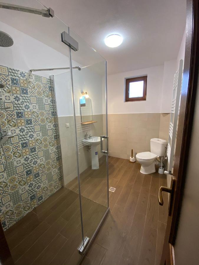 Famives Vendeghaz Bed & Breakfast Racu Exterior photo